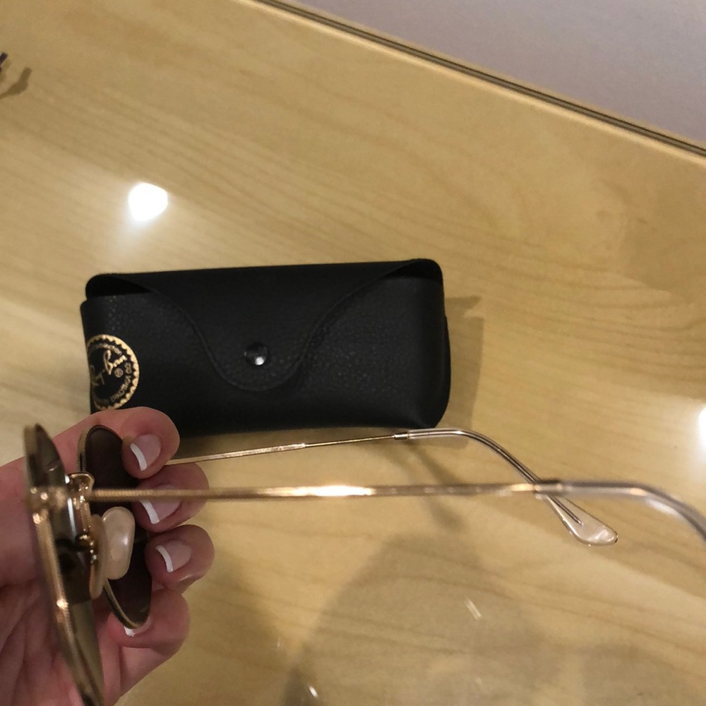 Ray ban great condition sunglasses - Picture 5 of 8